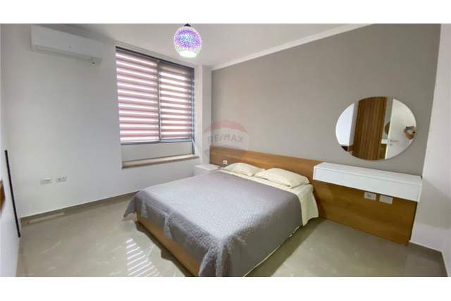 Tirane, jepet me qera apartament 110 m² 1.200 Euro (qender)
