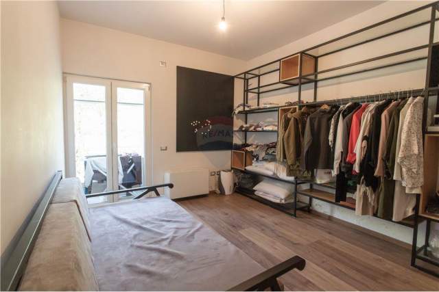 Tirane, shitet apartament Kati 3, 124 m² 154.900 Euro (liqeni i thate)
