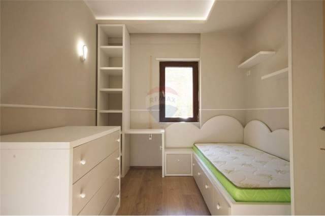 Tirane, shitet apartament 2+1+BLK 77 m² 132.000 Euro