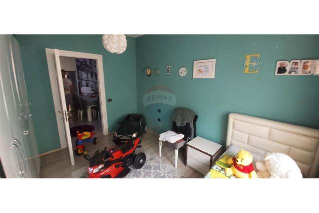 Tirane, jepet me qera apartament 2+1 Kati 7, 85 m² 500 Euro (Kodra e Diellit)