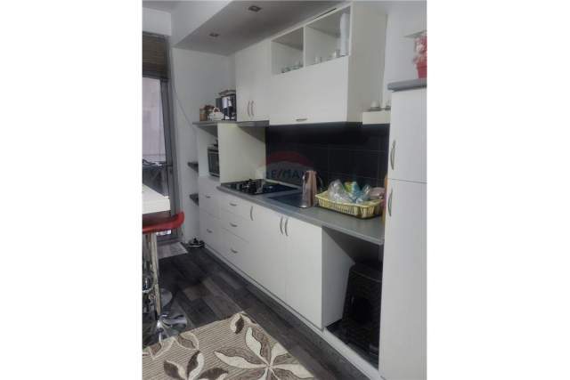 Tirane, shitet apartament 1+1 Kati 5, 59 m² 48.700 Euro (Prane Qtu)