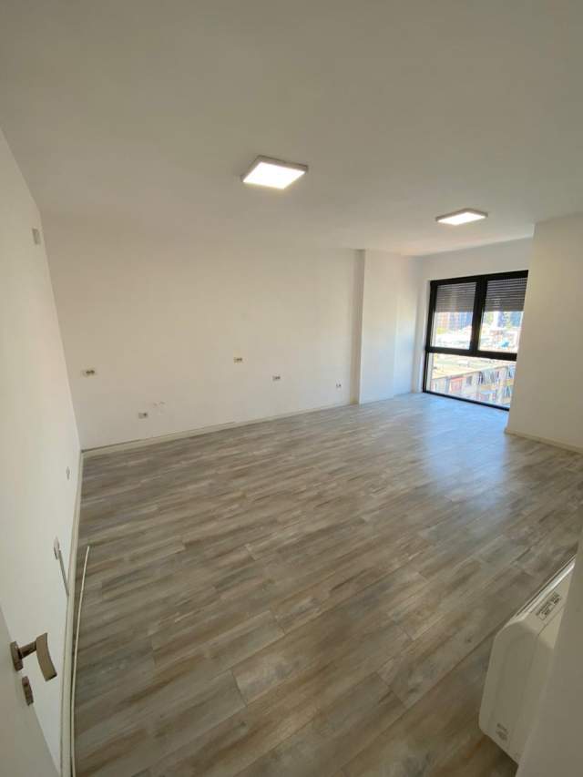 Tirane, jepet me qera apartament 2+1 Kati 7, 105 m² 550 Euro