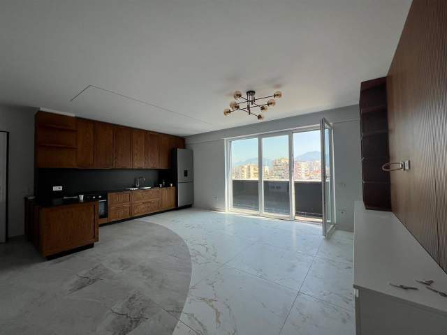 Tirane, jepet me qera apartament 2+1+BLK 100 m² 1.500 Euro (Kafe Flora)