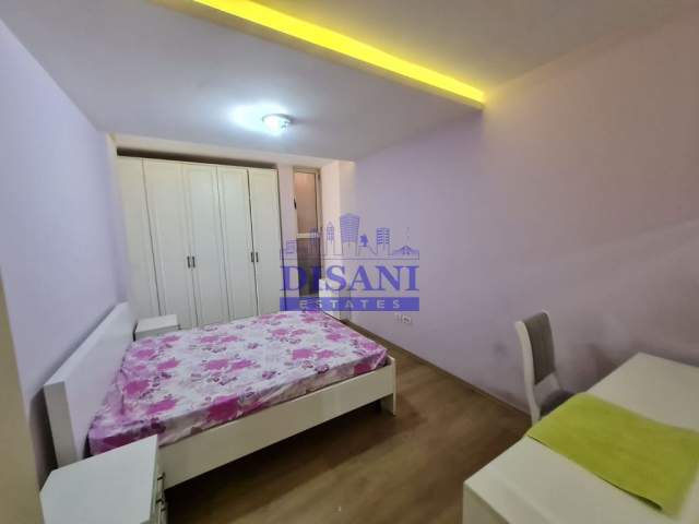 Tirane, jepet me qera apartament Kati 9, 130 m² 900 Euro (Rruga Panorama)