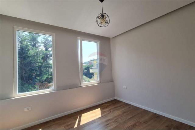Tirane, shitet apartament 1+1+A+BLK Kati 2, 54 m² 93.000 Euro (Rruga e Elbasanit)