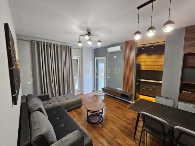 Tirane, jepet me qera apartament 65 m² 700 Euro