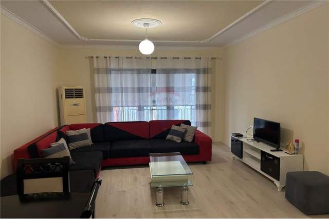 Tirane, jepet me qera apartament 2+1 Kati 2, 107 m² 177.000  (Fusha e Aviacionit)