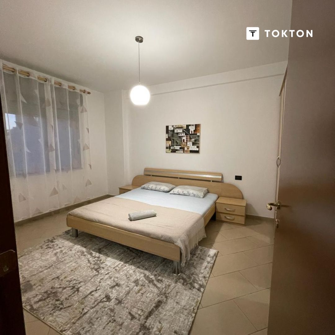 QERA, APARTAMENT 2+1, QENDËR, 1000 EURO, TIRANË, TT 648