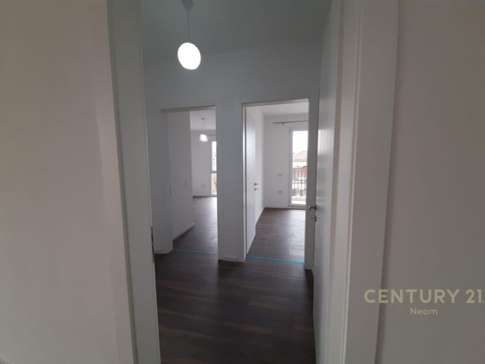 JEPET APARTAMENT 2+1+2 ME QIRA PER ZYRA OSE BANIM