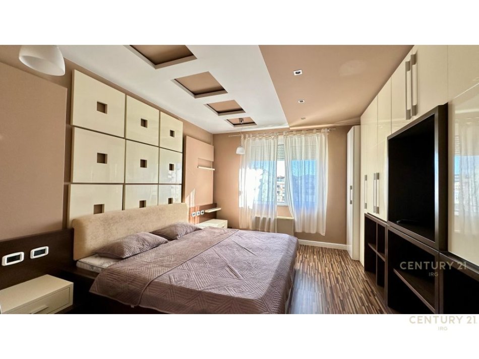 Tirane, shes apartament 2+1+Aneks+Ballkon Kati 10, 125 m² 350.000 € (Ish-Blloku)