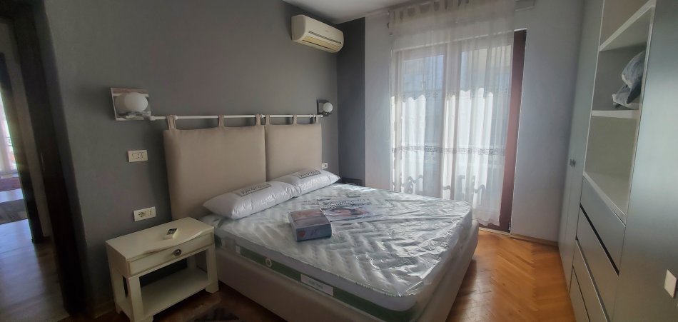 Tirane, jepet me qera 1+1+Ballkon Kati 6, 65 m² 650 € (Myslym Shyri)