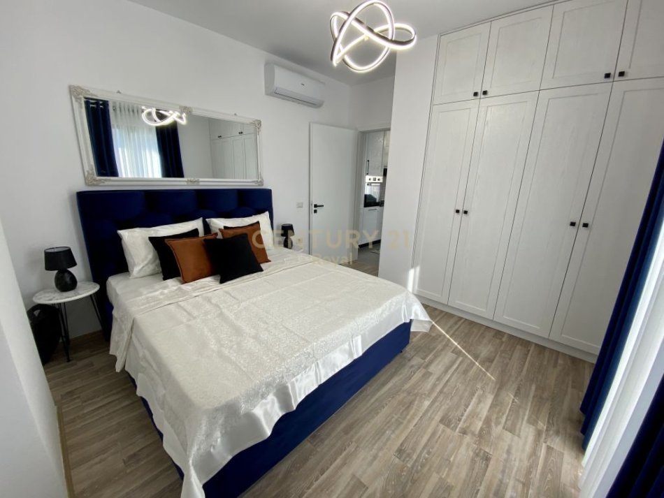 Tirane, jepet me qera apartament 1+1 Kati 1, 65 m² 700 € (Prane Hotel Mondial)
