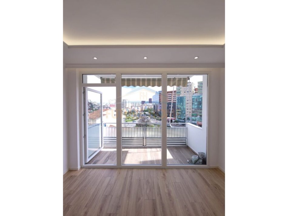 Tirane, shitet apartament 2+1 , 95 m² 210.000 € (Zogu i Zi) 	 AREA41040