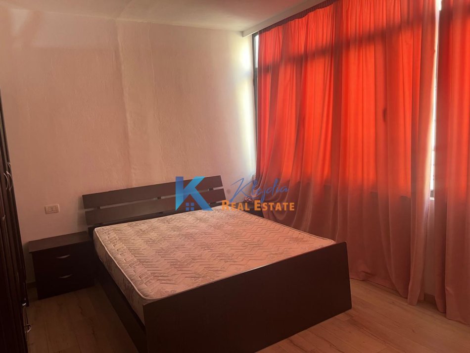 Tirane, jepet me qera apartament 2+1 Kati 6, 93 m² (Astir, afer Bar Bohem)