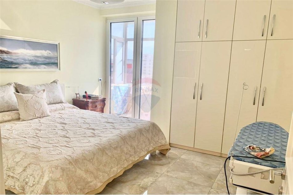 Tirane, jepet me qera apartament 2+1 Kati 6, 73 m² 600 € (Rruga e Kavajes)
