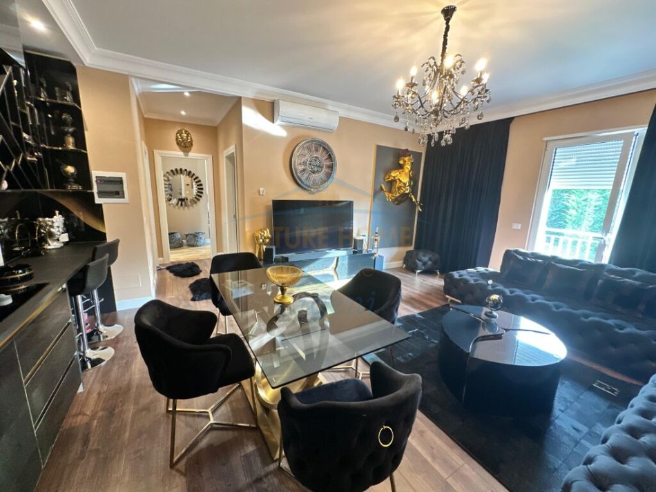 Tirane, shitet apartament 2+1+2 Parkime, Kati 0, 93 m² 325.000 € (Teg)