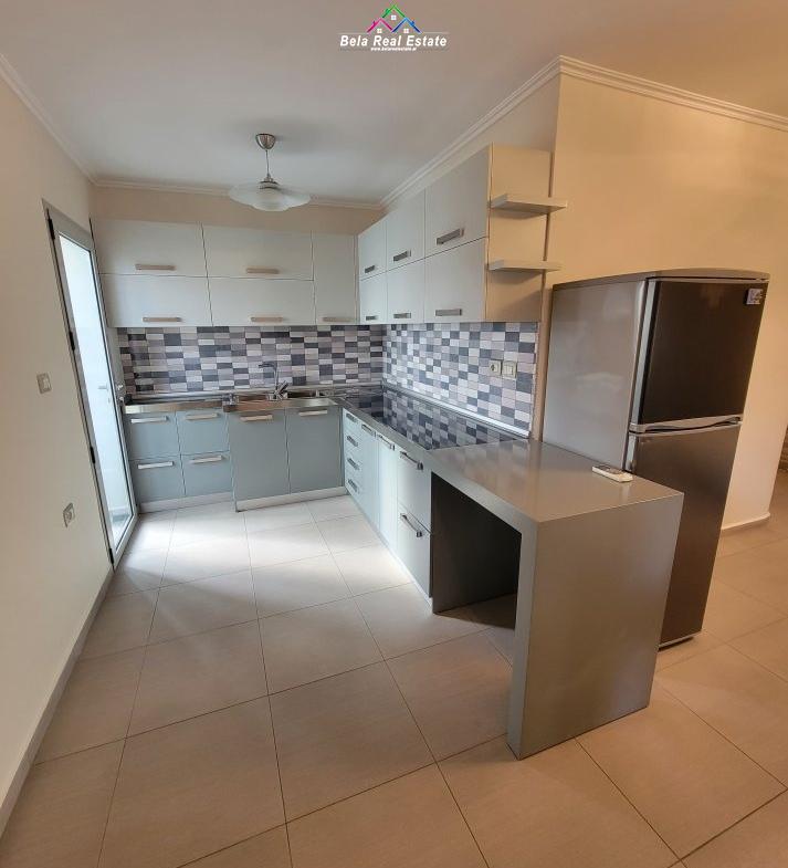 Tirane, jepet me qera apartament 1+1 Kati 3, 60 m² 500 € (Brryli)