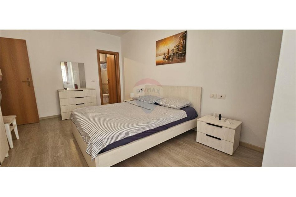 Tirane, jepet me qera apartament 2+1 Kati 3, 100 m² 650 € (Rruga &quot;Islam Alla&quot; - Rruga e Kavajës)