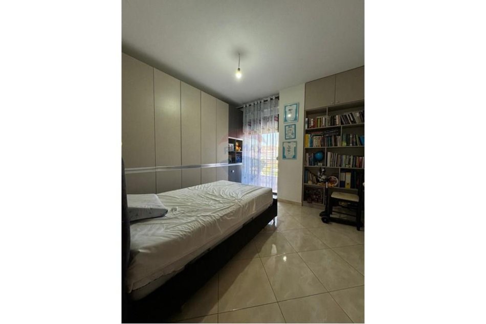 Tirane, shitet apartament 2+1 Kati 2, 100 m² 127.000 € (Astir)