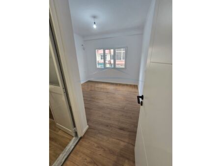 Tirane, shitet apartament 2+1 Kati 2, 87 m² 210.000 € (mbrapa Gjuheve te Huaja, Rruga Faik Konica, Tiranë AREA44266)