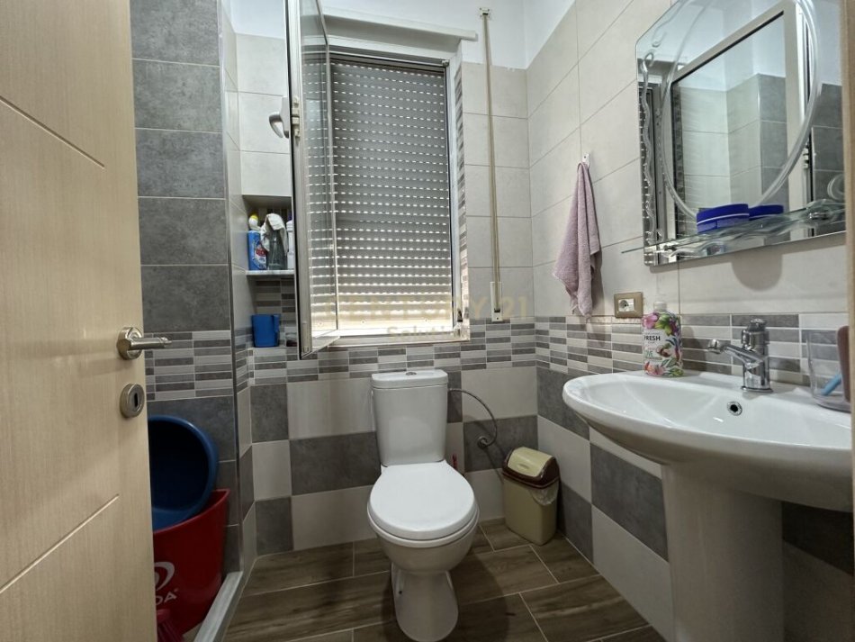 Tirane, shes apartament 2+1 Kati 6, 103 m² 140.000 € (Astiri)