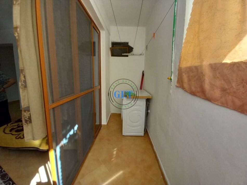 Durres, jepet me qera apartament 1+1 Kati 0, 300 € (Vollga)