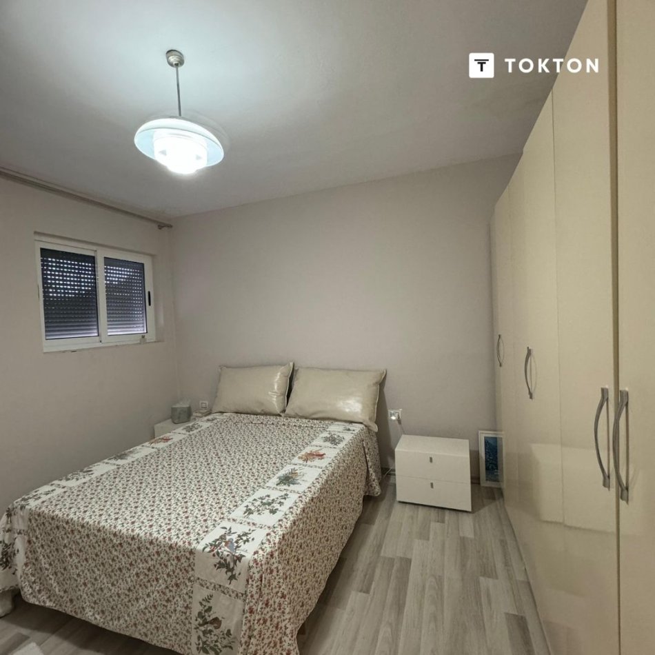 Tirane, jepet me qera apartament 2+1 Kati 0, 120 m² 750 € (Shkolla e Kuqe, Tirane) TT 1374