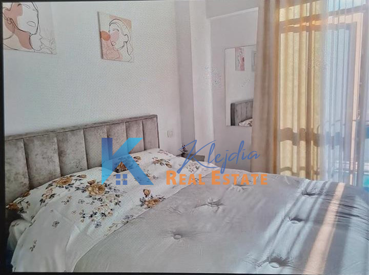 Tirane, jap me qera apartament 2+1+Ballkon Kati 9, 94 m² 650 € (Stacioni i Trenit)