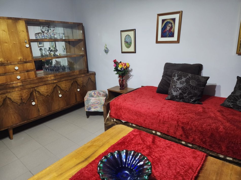 JEPET ME QIRA: Apartament 2+1/ zona: Rruga Elbasanit/Pranë Institutit te Higjenes