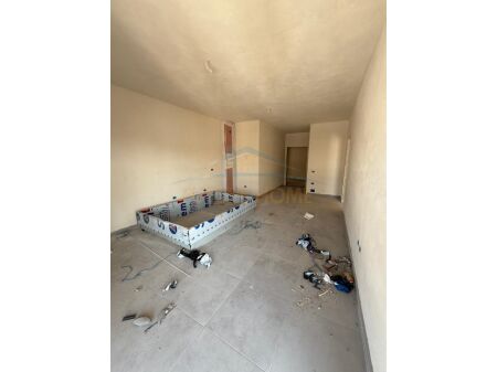 Tirane, shitet apartament 1+1 Kati 8, 61 m² 125.000 € (pas Concord Center, Rruga 5 Maji, Tiranë AREA44444)
