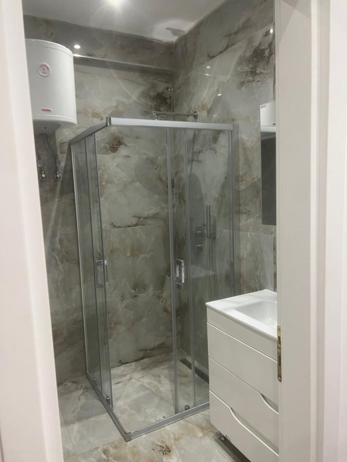Tirane, jepet me qera apartament 1+1 , 69 m² 500 € (Astir)