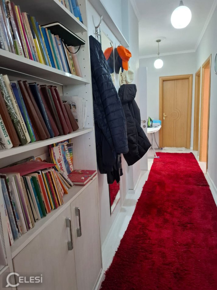 Tirane, shitet apartament 3+1+Ballkon , 135 m² 197.000 € (Astir)