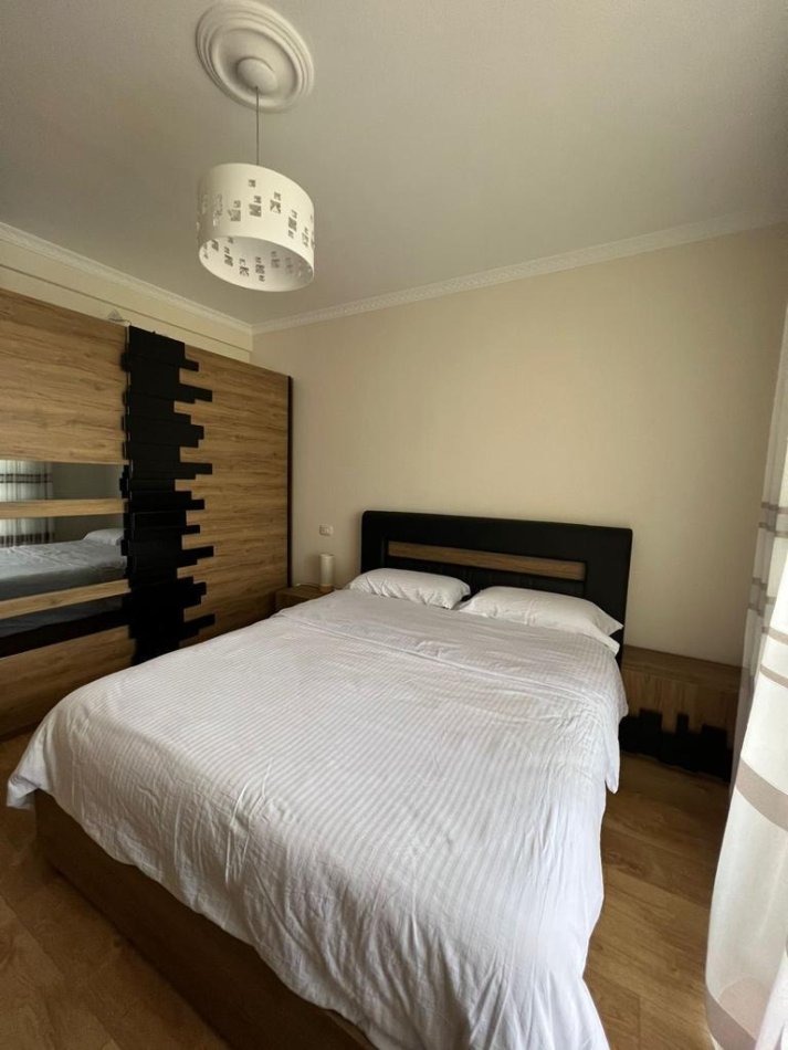 Tirane, shitet apartament 1+1+Ballkon , 66 m² 150.000 € (Pazari I Ri)