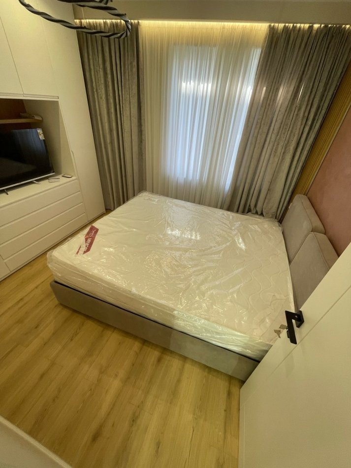 Tirane, jepet me qera apartament 1+1 Kati 2, 55 m² 550 € (Bulevardi i Ri)