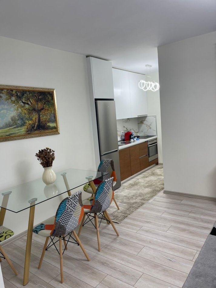 Tirane, jepet me qera apartament 1+1 Kati 8, 70 m² 900 € (Rruga e Kosovareve)