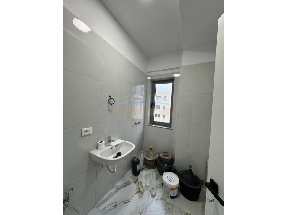 Tirane, shitet 2+1 , 102 m² 205.000 € (FUSHA AVIACIONIT)