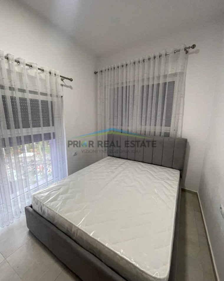 Tirane, shitet apartament 1+1+Ballkon Kati 4, 66 m² 105.600 € (Ali Demi)
