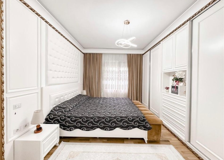 Tirane, shitet apartament 3+1 Kati 4, 123 m² 250.000 € (Kopshti Zoologjik)