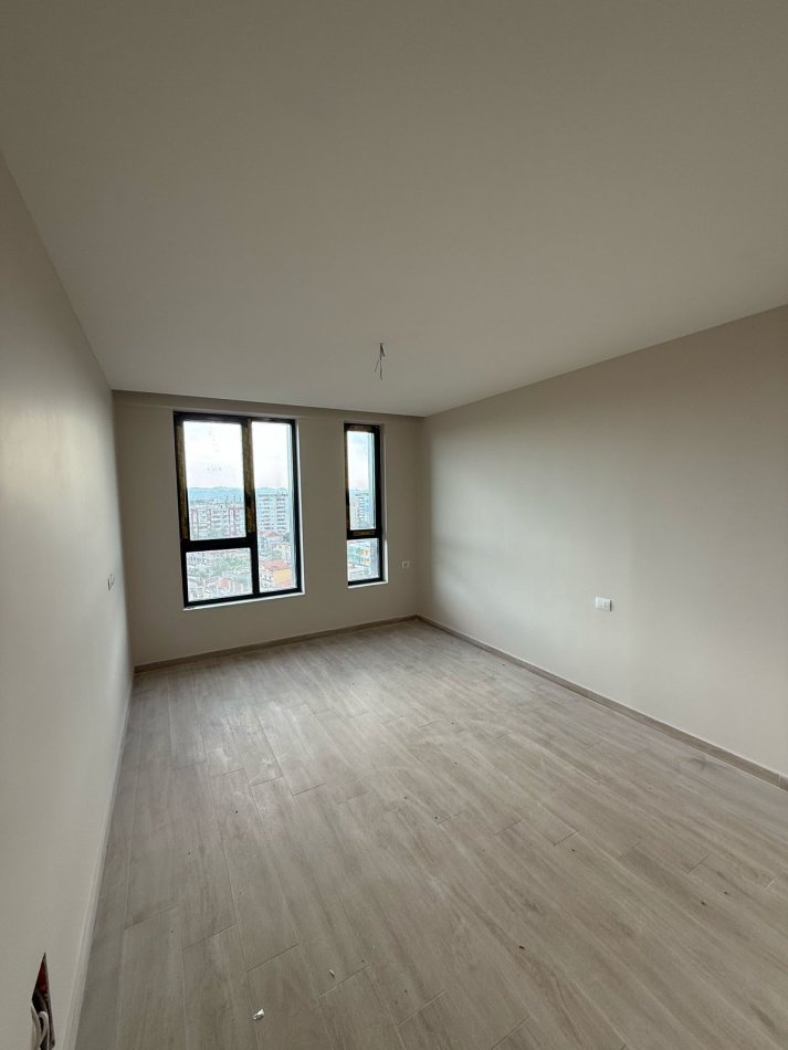Tirane, shitet apartament 3+1 Kati 4, 134 m² 267.400 € (Bulevardi i Ri)