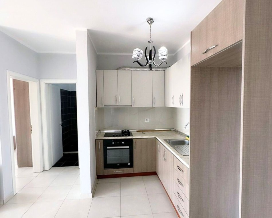 Kavaje, shitet apartament 1+1+Aneks+Ballkon Kati 5, 72 m² 50.000 € (Shetitorja,Josif Budo,Kavaje)