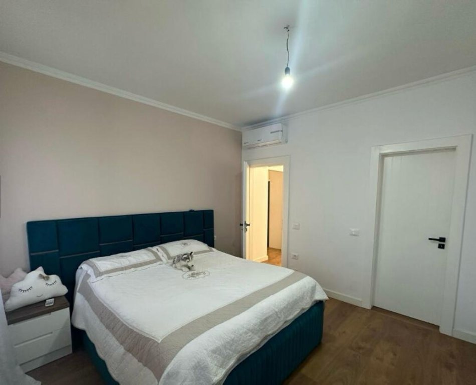 Tirane, jepet me qera apartament 2+1 Kati 4, 100 m² 1.000 € (Rruga e Elbasanit)