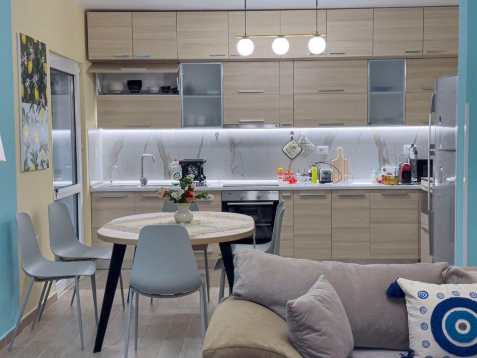 Tirane, jepet me qera Vile 2+1 Kati 0, 330 m² 1.100 € (Prane Vilave Germane)