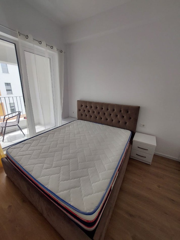 Tirane, jepet me qera apartament 1+1 Kati 5, 52 m² 400 € (Residenca Kaimi)