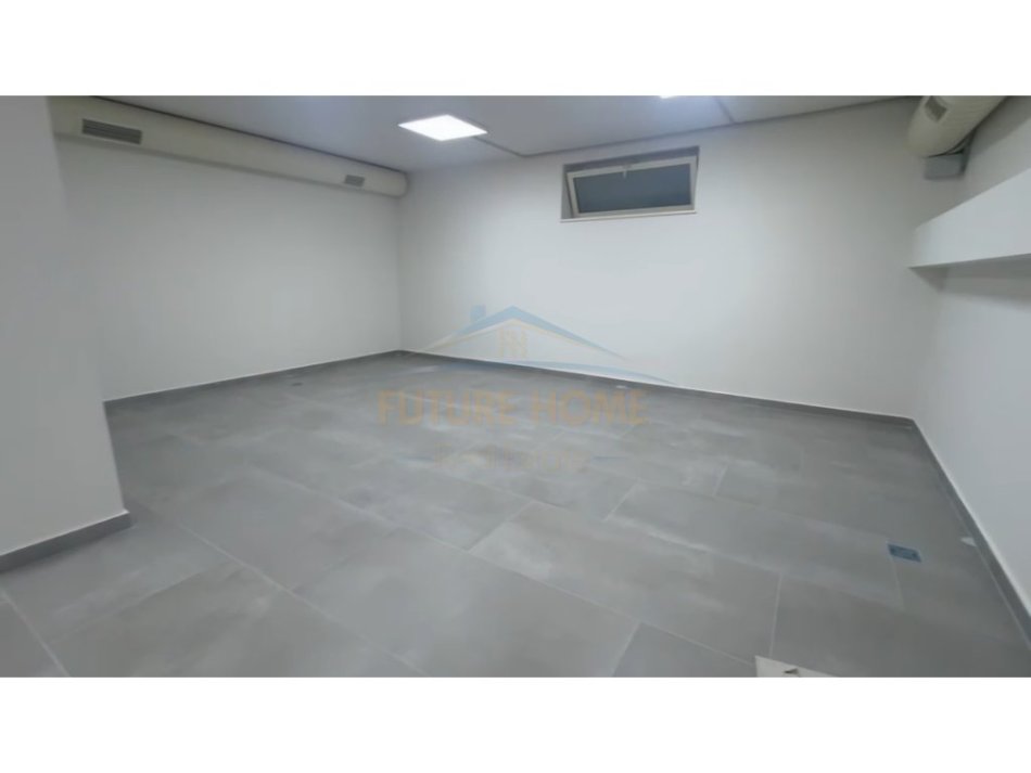 Tirane, shitet ambjent biznesi Kati 1, 130 m² (Rrugën Sulejman Delvina)