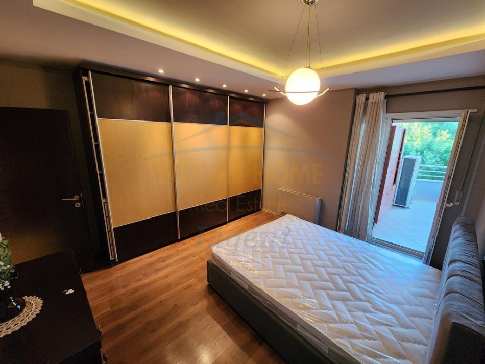 Tirane, jepet me qera apartament Kati 4, 144 m² 850 € (Kodra e Diellit)