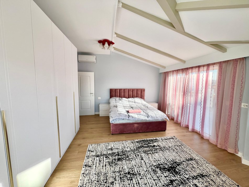 Tirane, jepet me qera apartament 2+1 Kati 9, 130 m² 1.000 € (Shkolla e Baletit)
