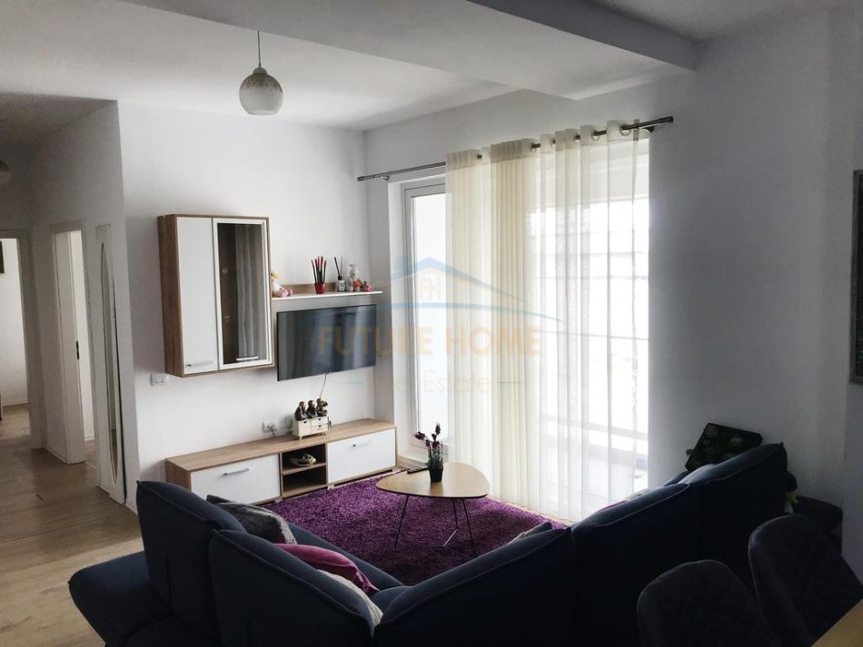 Tirane, jepet me qera apartament 2+1 Kati 4, 102 m² 600 € (Siri Kodra, Tiranë.)