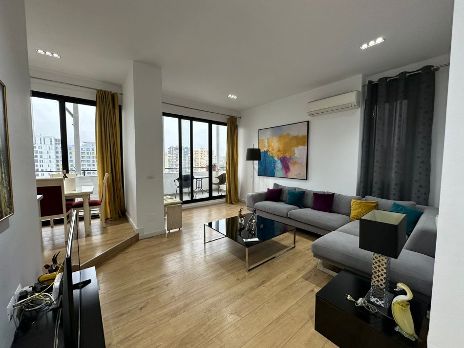 Tirane, jepet me qera apartament 2+1 , 90 m² 800 € 