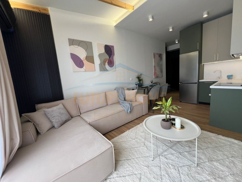 Tirane, shitet 1+1 Kati 6, 12.800.000 € 