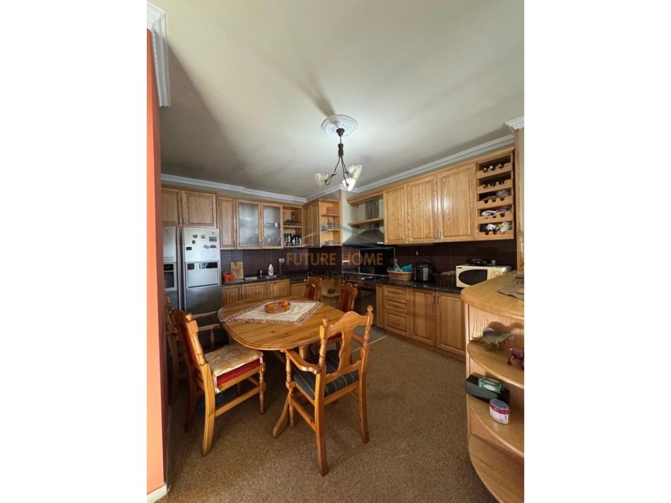 Tirane, shitet 2+1 Kati 5, 118 m² 16.000.000 € 